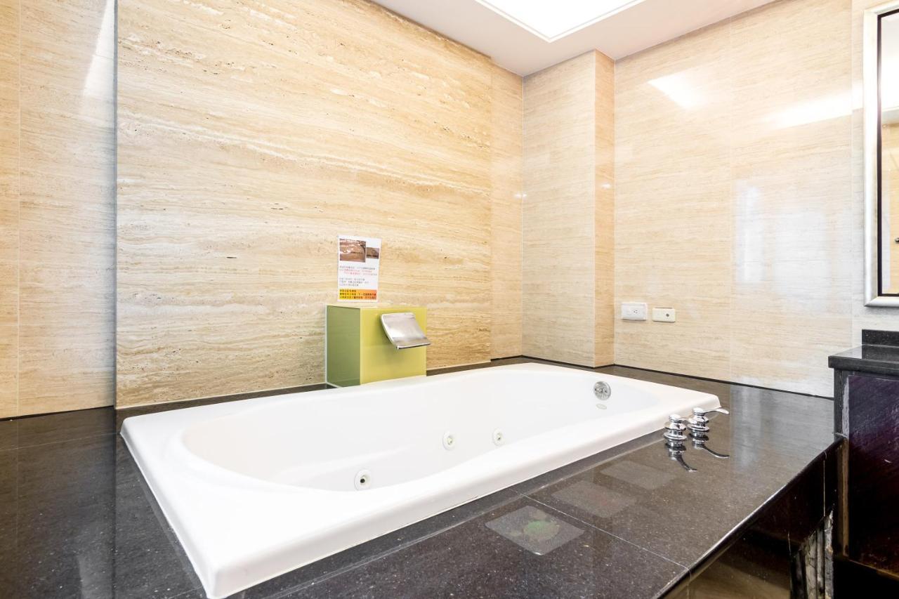 Haian Stay Riverside Bed And Breakfast Tainan Zewnętrze zdjęcie